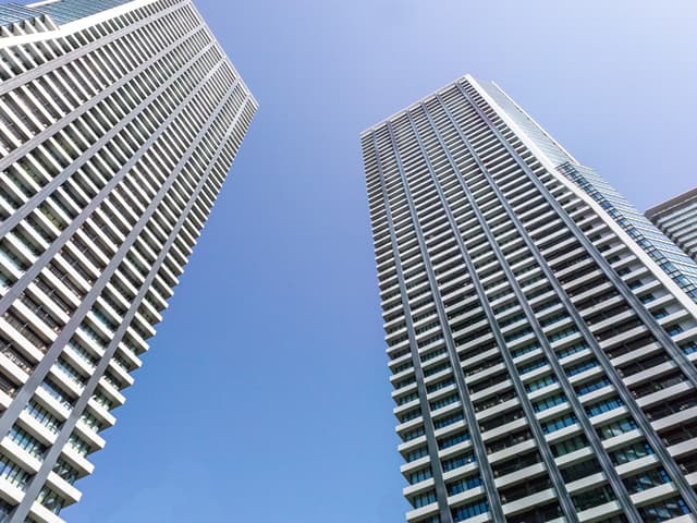 外観_オフィスの外観です。ハイグレードな建物で、オフィスは44階にあります。