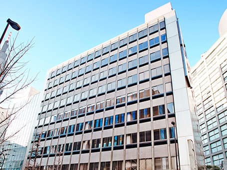 外観_明治通りに面した視認性の高いビルです©Regus