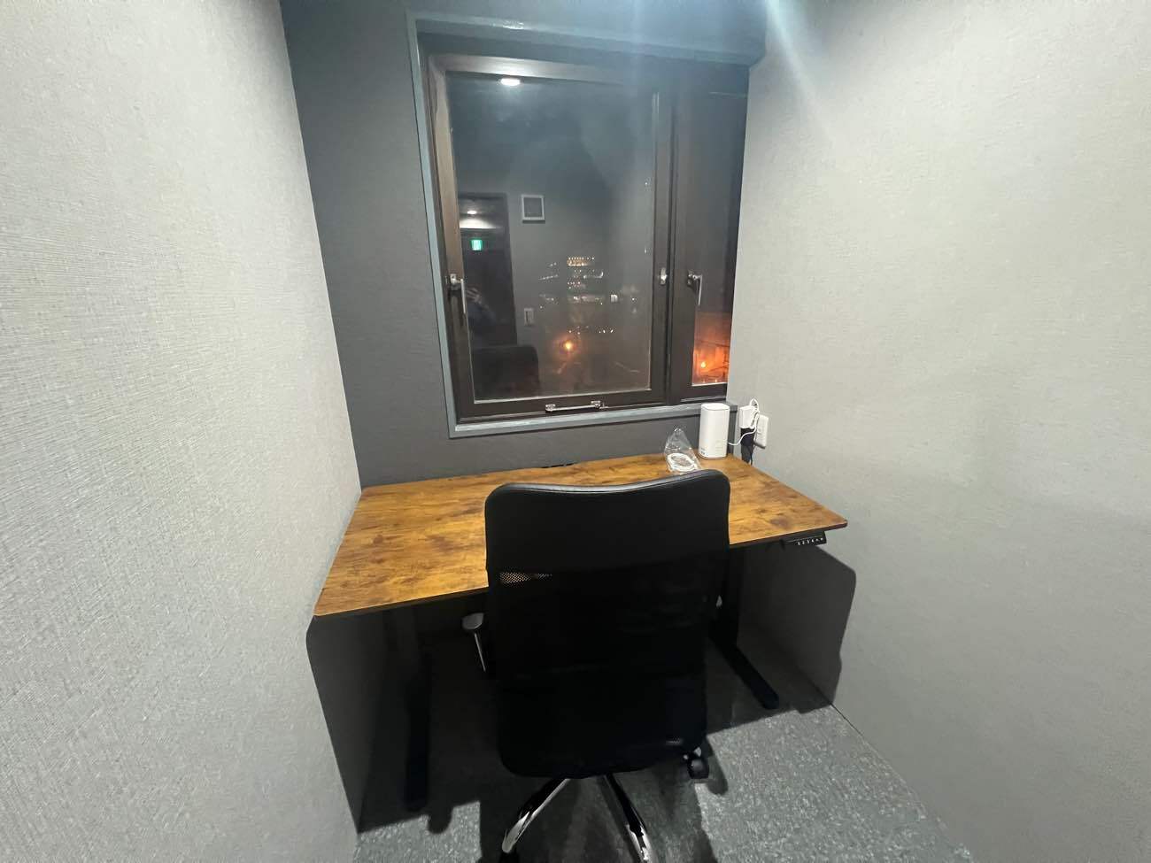 専有部_個室。1名用の窓付き個室です。