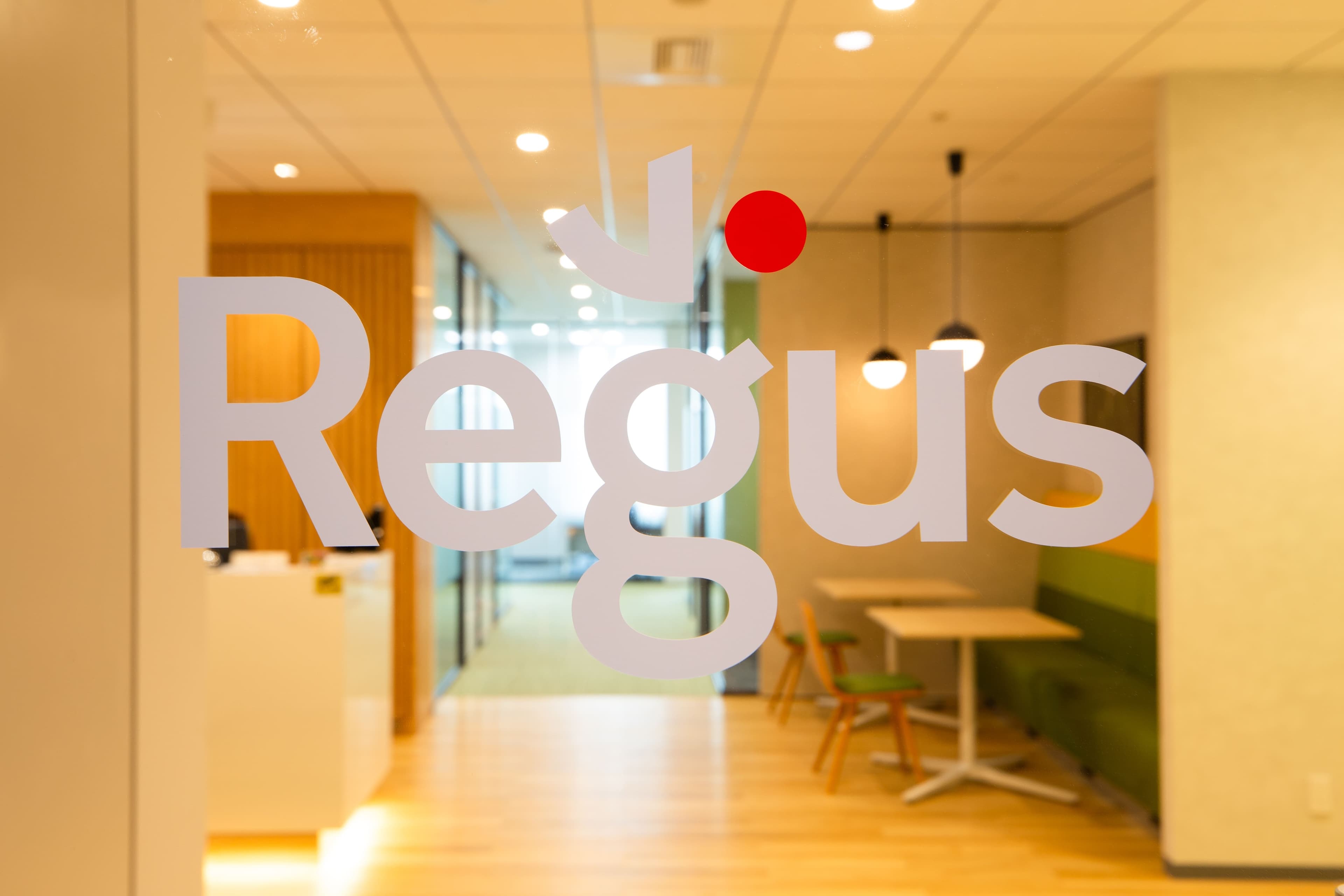 メインエントランス ©Regus