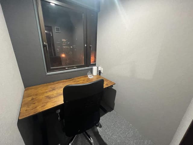 専有部_個室。1名用の窓付き個室です。