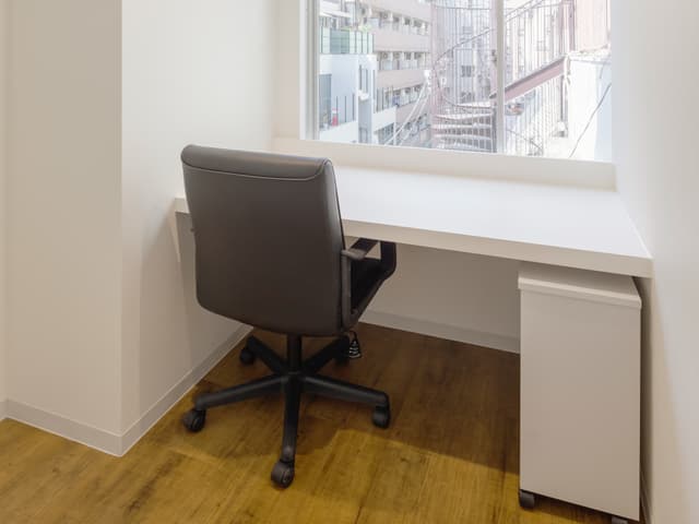 個室_4Froppongiのお部屋です。窓付きで開放感あふれる個室となっています。