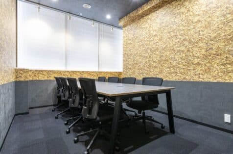 共用部_会議室。2名用と4名用の会議室が2部屋あります。※画像はイメージです。©bizcomfort
