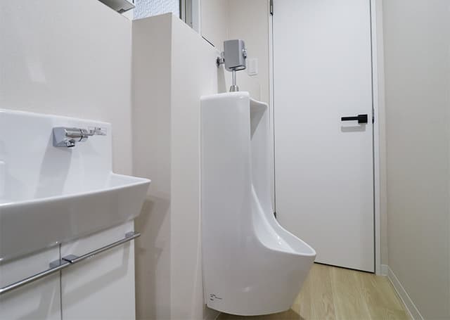 共用部_お手洗い。男女別のトイレです。
