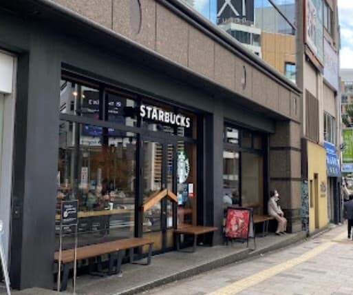 近隣のカフェ_スターバックス 南青山2丁目店(徒歩3分)