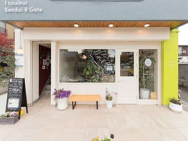 近隣の飲食店_Cafe966 (同ビル)
