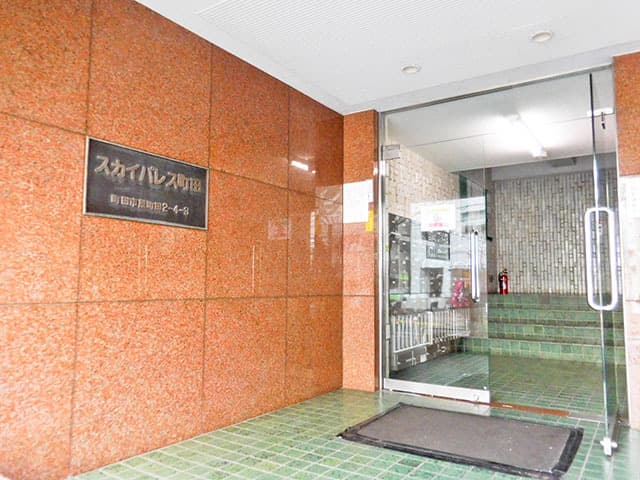 外観_建物の入り口部分です。