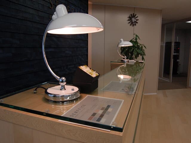 外観_受付。優雅で上質な空間の受付です。