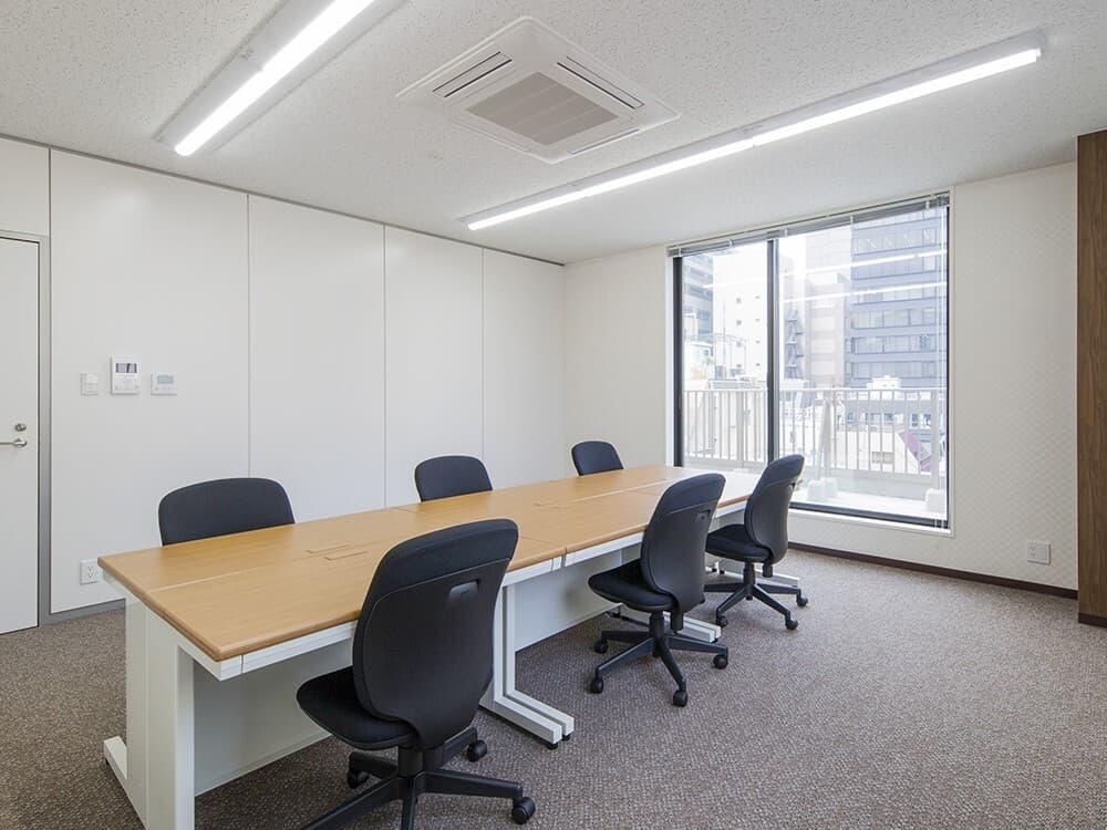 個室_大人数でご利用可能なお部屋もございます。