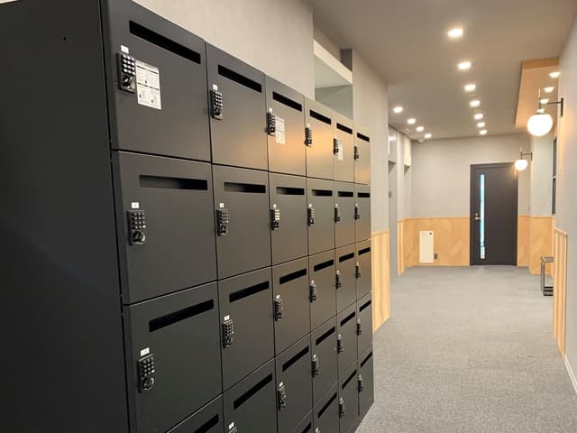 設備_ロッカー兼ポストです。個室会員様は割引価格にて利用可能です。