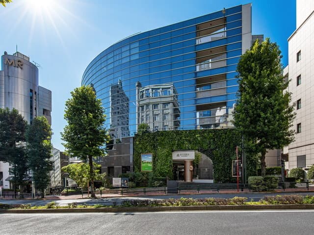外観_外苑前駅から徒歩4分の場所にあるオフィスです。