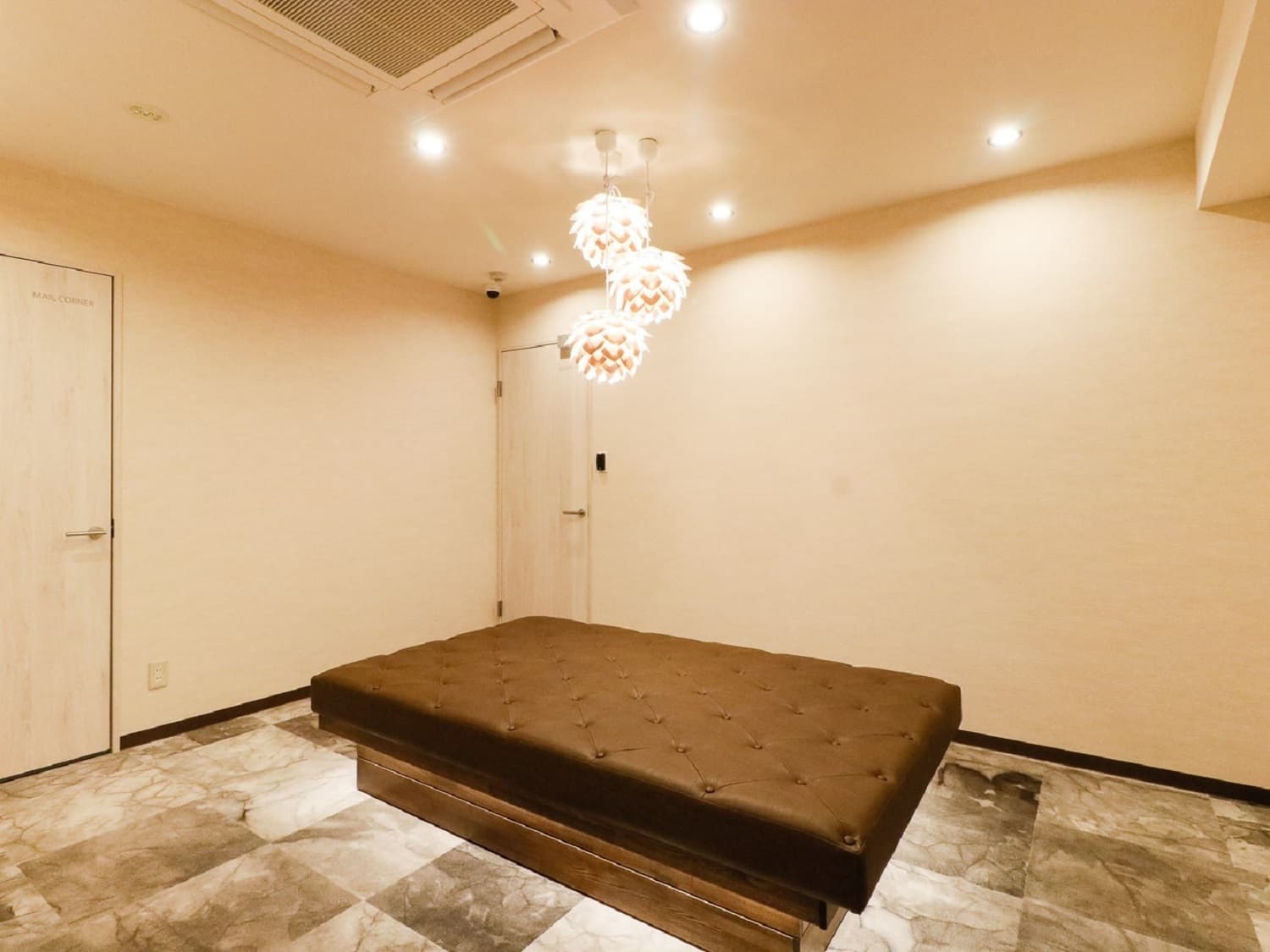 共用部_待合スペース。来客時にはこちらで待ち合わせも可能です。