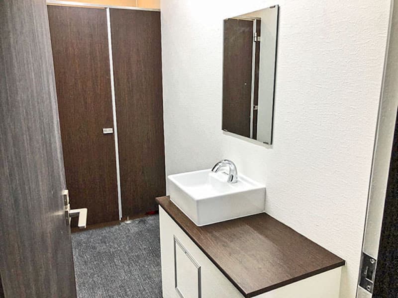 設備_流し台。無駄の省かれたスタイリッシュなスペースです。