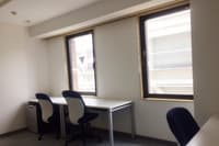 個室_オフィス家具(机・椅子・ワゴン、キャビネット)が無料で利用できます!