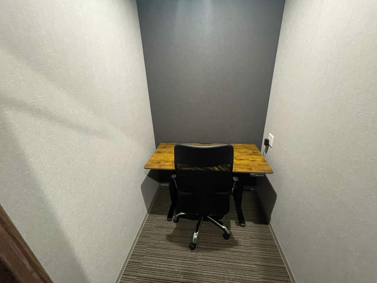 専有部_個室。インターネット環境を完備しています。