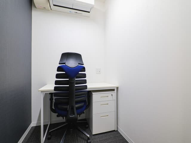 個室_各個室に空調が設置されているため、ご自分に合った室温に調整することが出来ます。