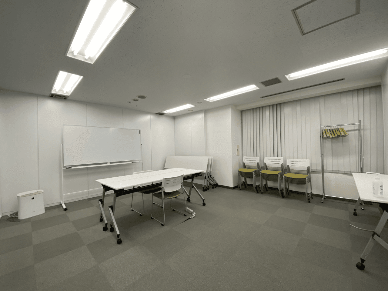 個室_専任スタッフが常駐。お客様のご要望に柔軟にお応えします。