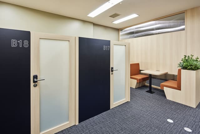 2名様通路側半個室を通路から見た眺め