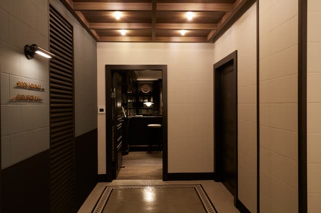 その他_共用ラウンジ入口