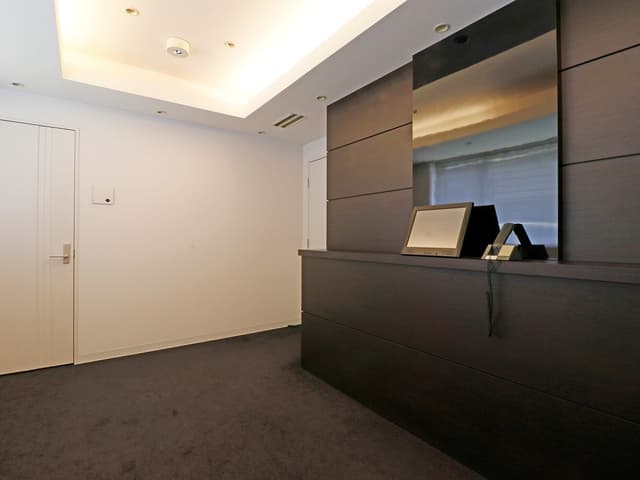 エントランス_西新宿GFビル1階に入り口がございます。