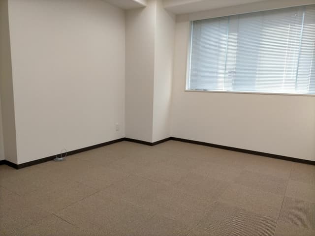 個室_家具無しタイプのお部屋なら自由にレイアウト頂けます。
