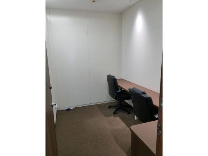 個室_24時間365日利用可能で、法人登記やネット、応接室をご利用いただけます。