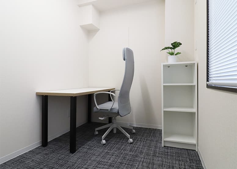 専有部_個室。家具付きのお部屋です。