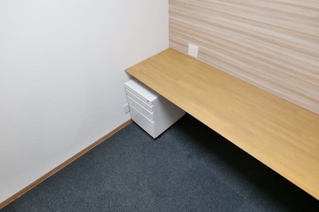 専有部_個室。各部屋ともインターネット環境が備わっています。