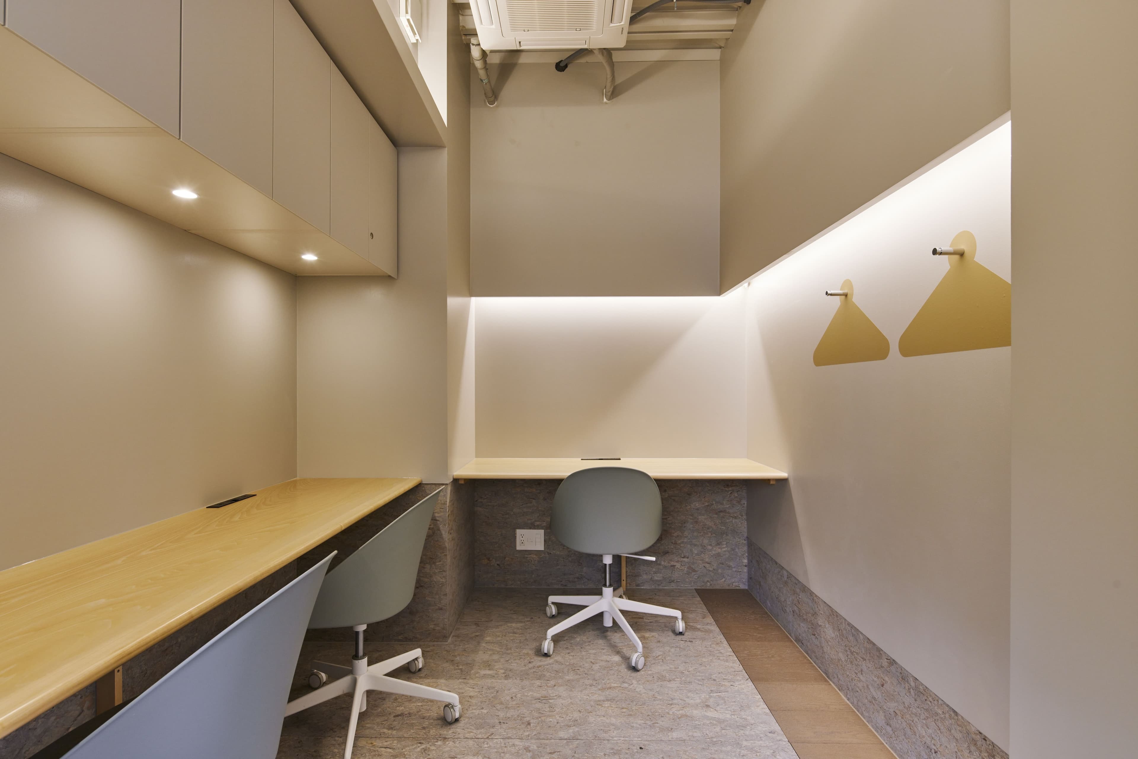 プライベートデスク3名用