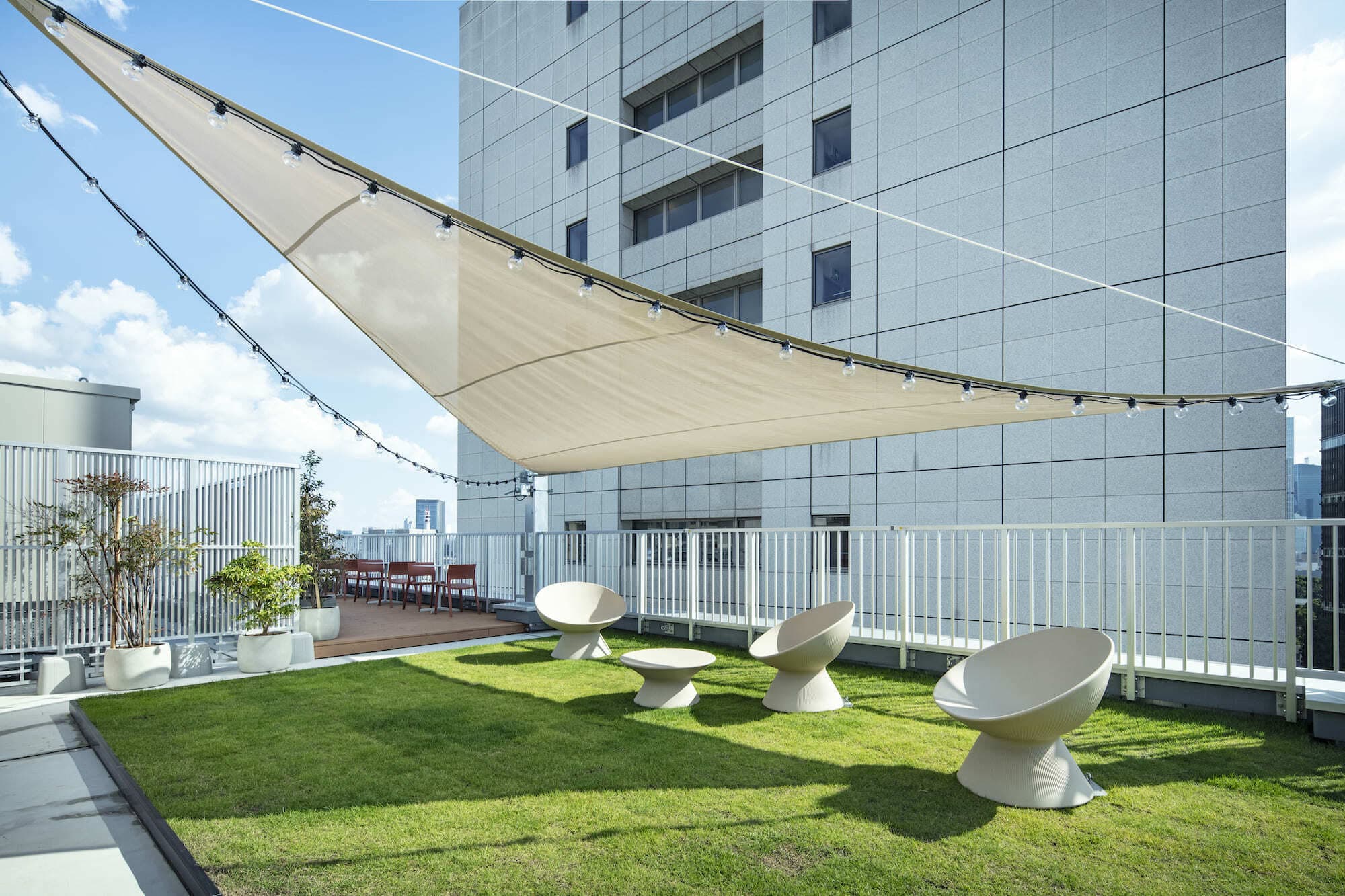 共用部_屋上。開放感あふれる屋上でリフレッシュをすることもできます。