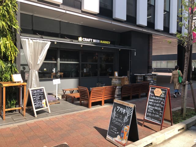 近隣の飲食店_入居ビル1Fにありランチも営業中(徒歩30秒)