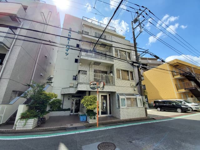 外観_オフィスは サンエイハイツの1Fにございます。