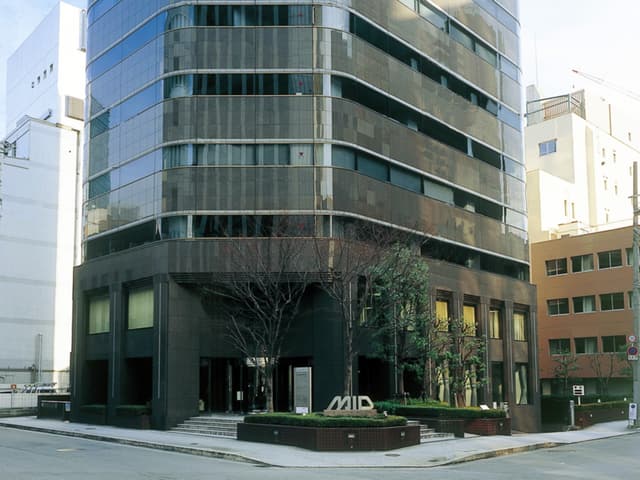 外観_近代的なビルになっています。