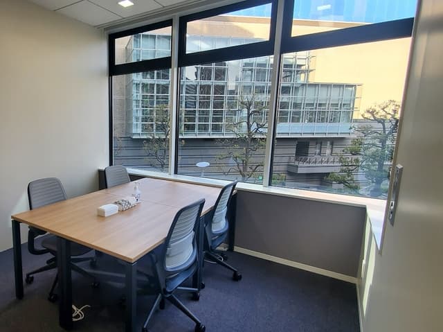個室_4名で利用できる、広々とした部屋です。