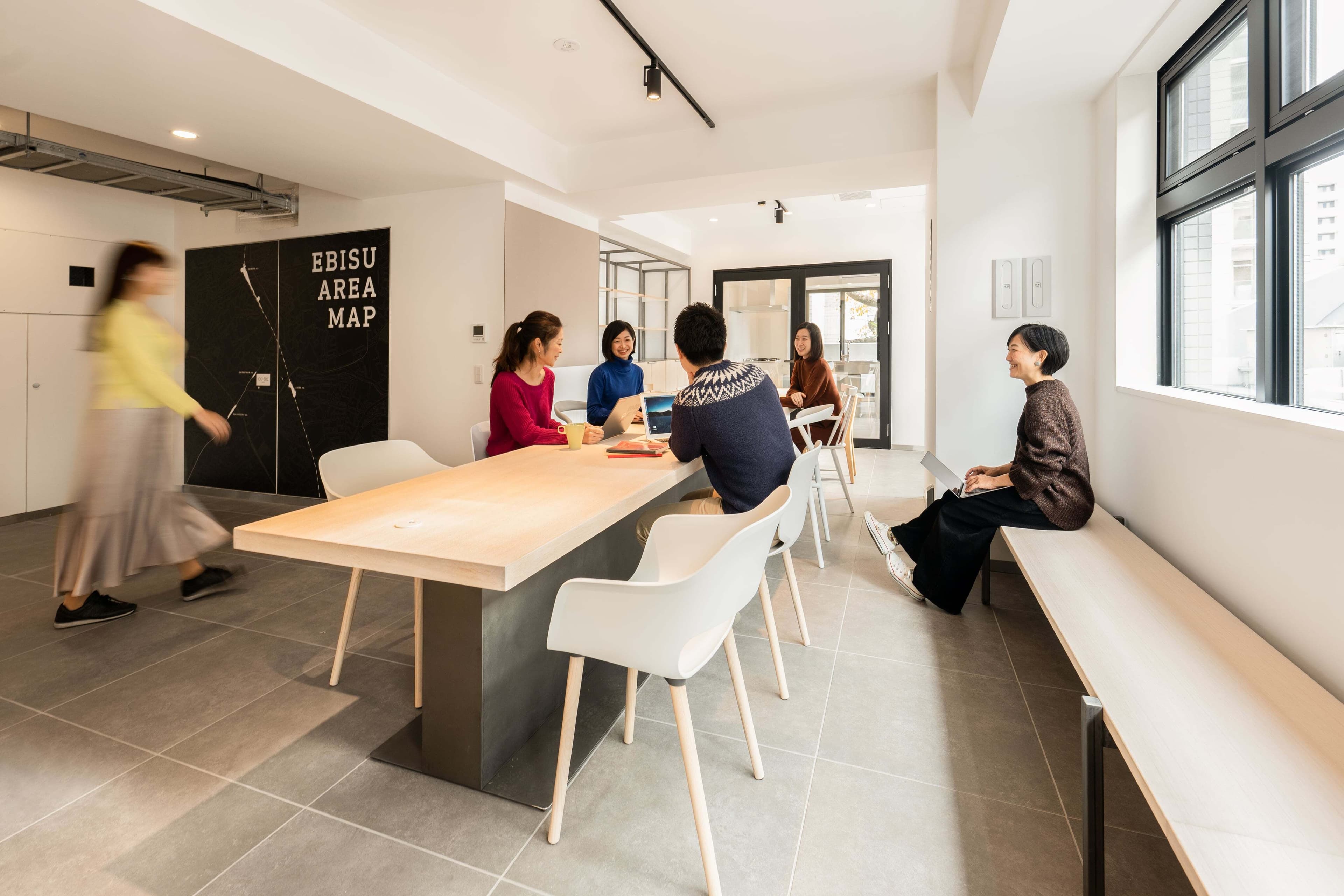 ebisu_2f_dining_scene-min
