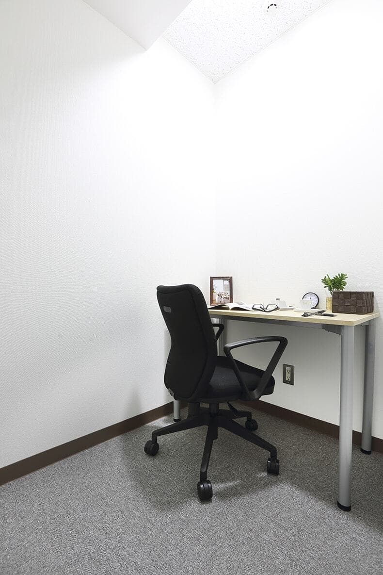 Open_Office_Jinbocho_Photo_8
