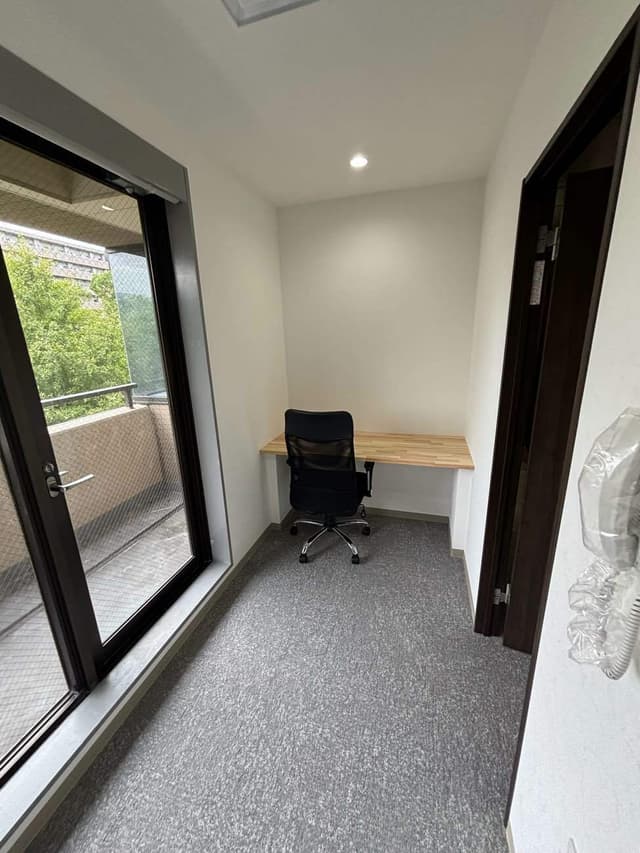 専有部_個室。1名用の窓ありのお部屋です。