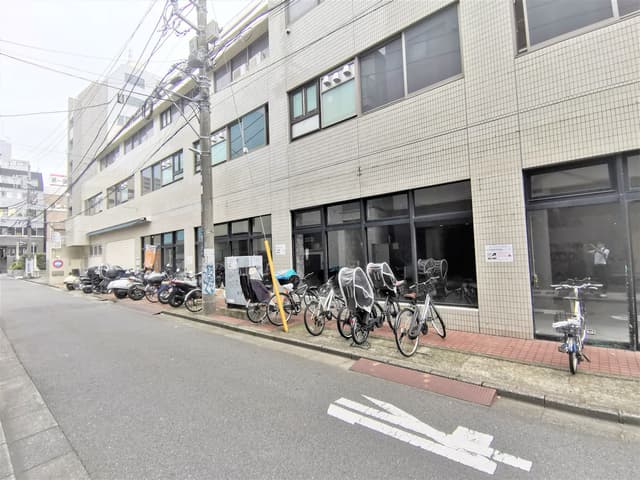 外観_駐輪場(施設利用者は無料で使えます)