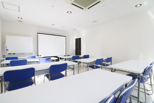 会議室_研修やセミナー会場としても