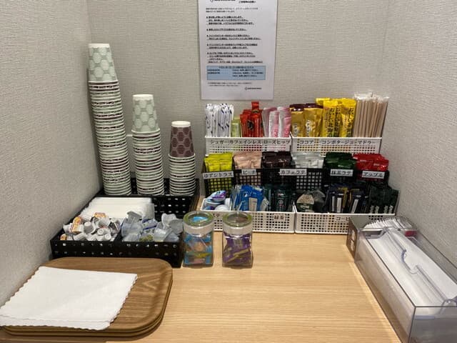 その他_ドリンクサービス。さまざまなドリンクが楽しめほっと一息つくことが出来ます。