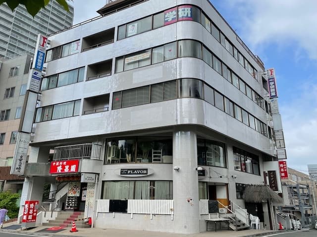 外観_オフィスはこちらのビルの3階になります。