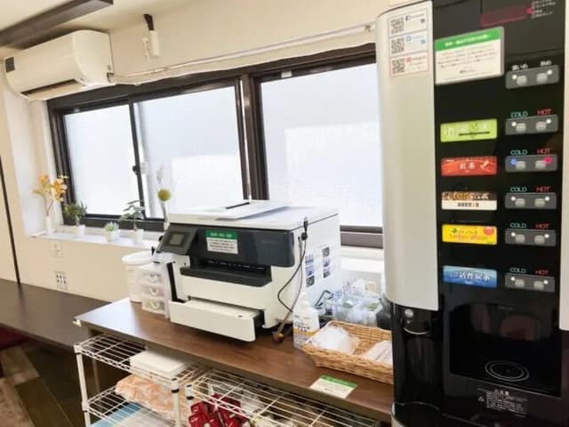 設備_フリードリンク。無料での利用が可能です。©BIZcomfort