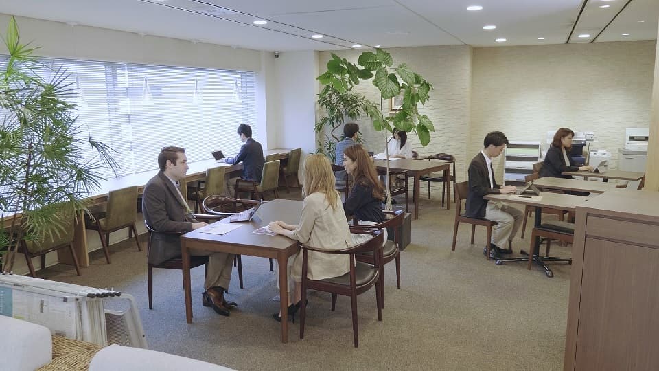 初期費用およびランニングコストをできるだけ抑えて支店開設
