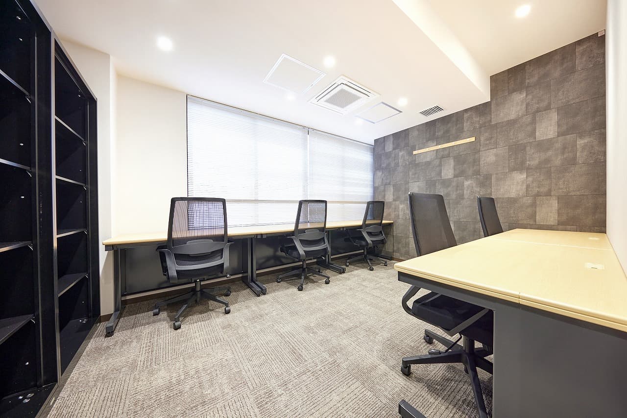 5名用完全個室©BIZcomfort
