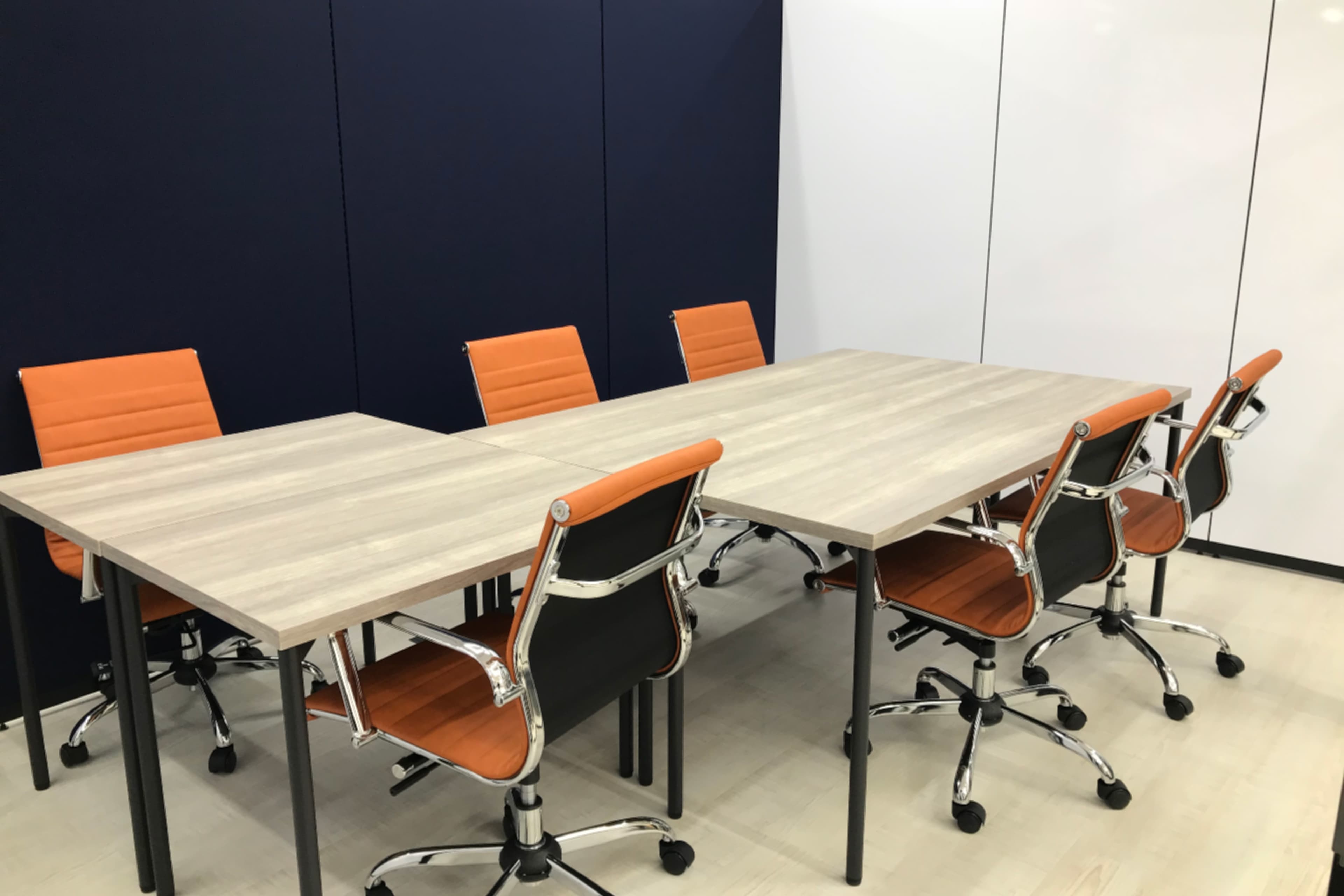 個室_多様な用途で利用できるシンプルな個室です。