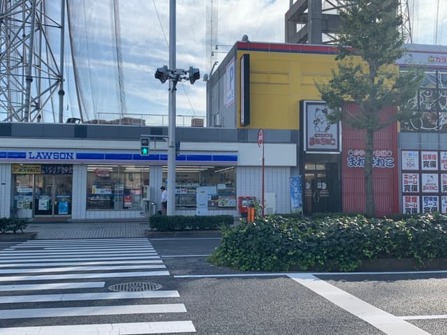 近隣のコンビニ_ローソン小倉中島一丁目店(徒歩2分)