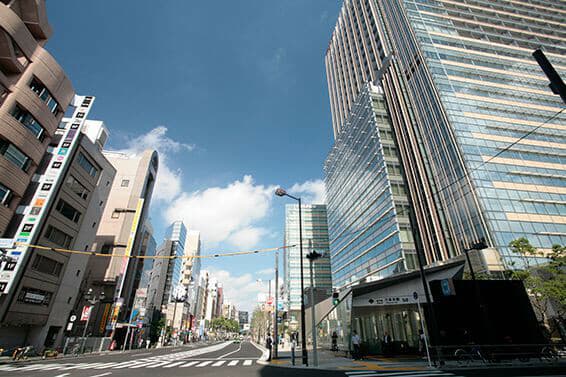 周辺環境_東京ミッドタウンや六本木ヒルズがあります。