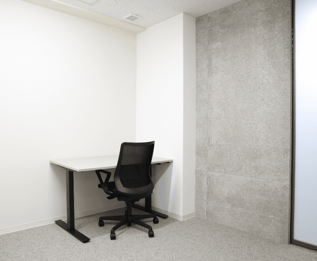 専有部_個室。追加料金なしで法人登記可能です。※家具はイメージです。