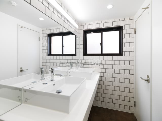 トイレは男女別になっています