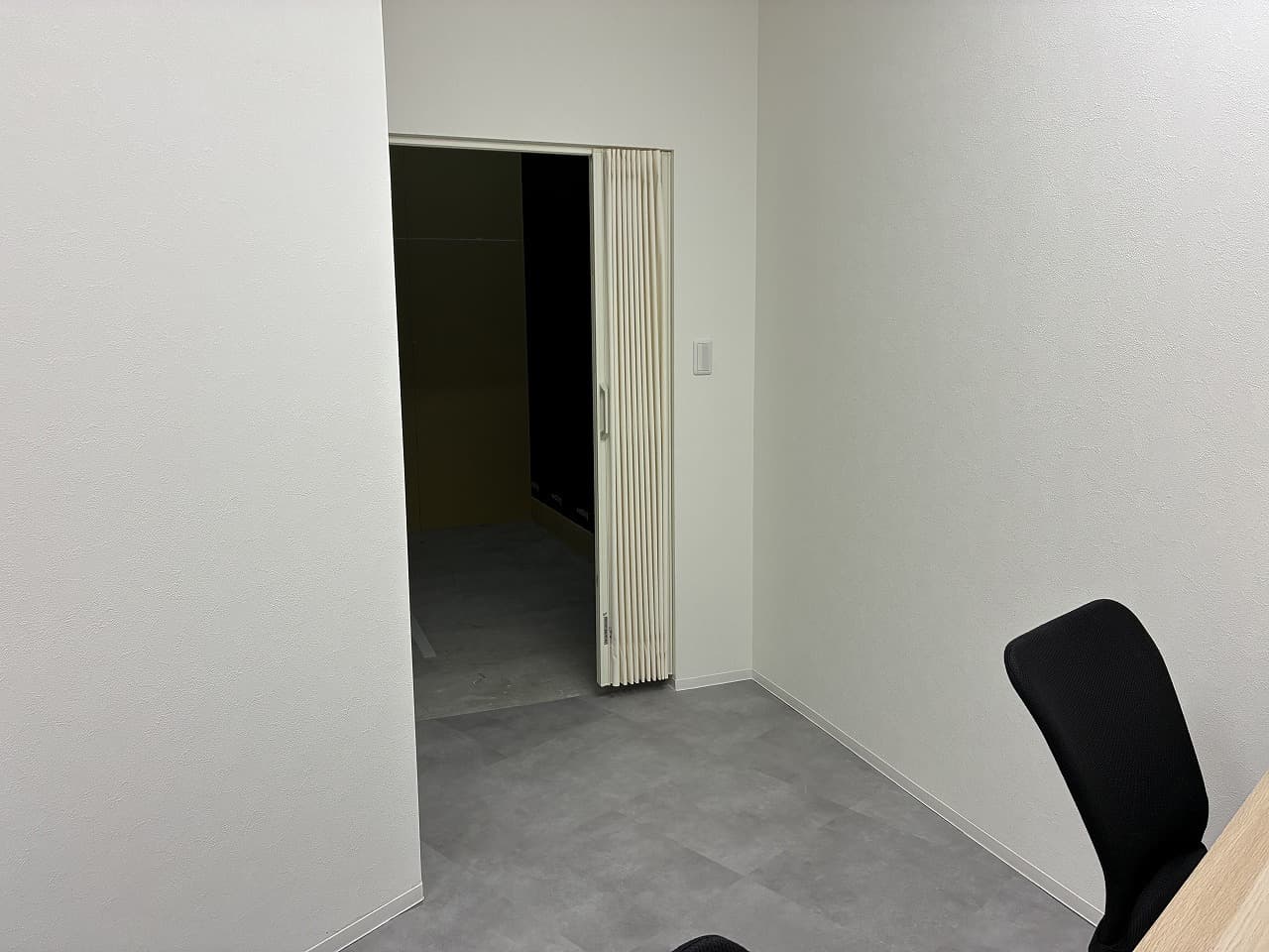 専有部_個室。24時間利用できます。専用倉庫付きです。